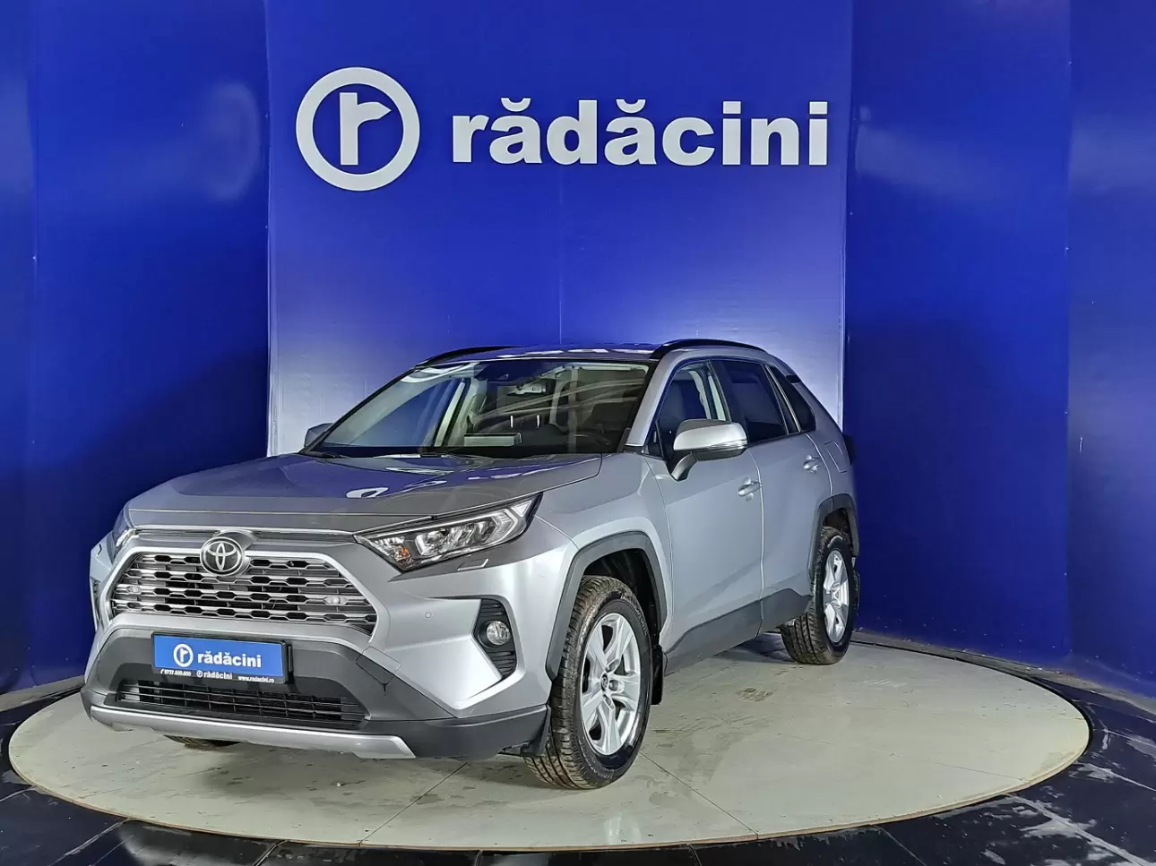 Toyota RAV4 SUV 2019