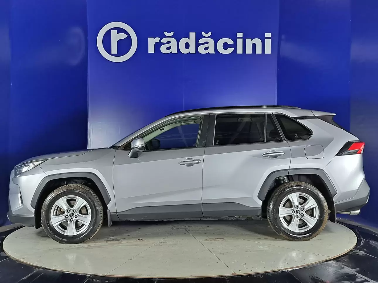 Toyota RAV4 SUV 2019