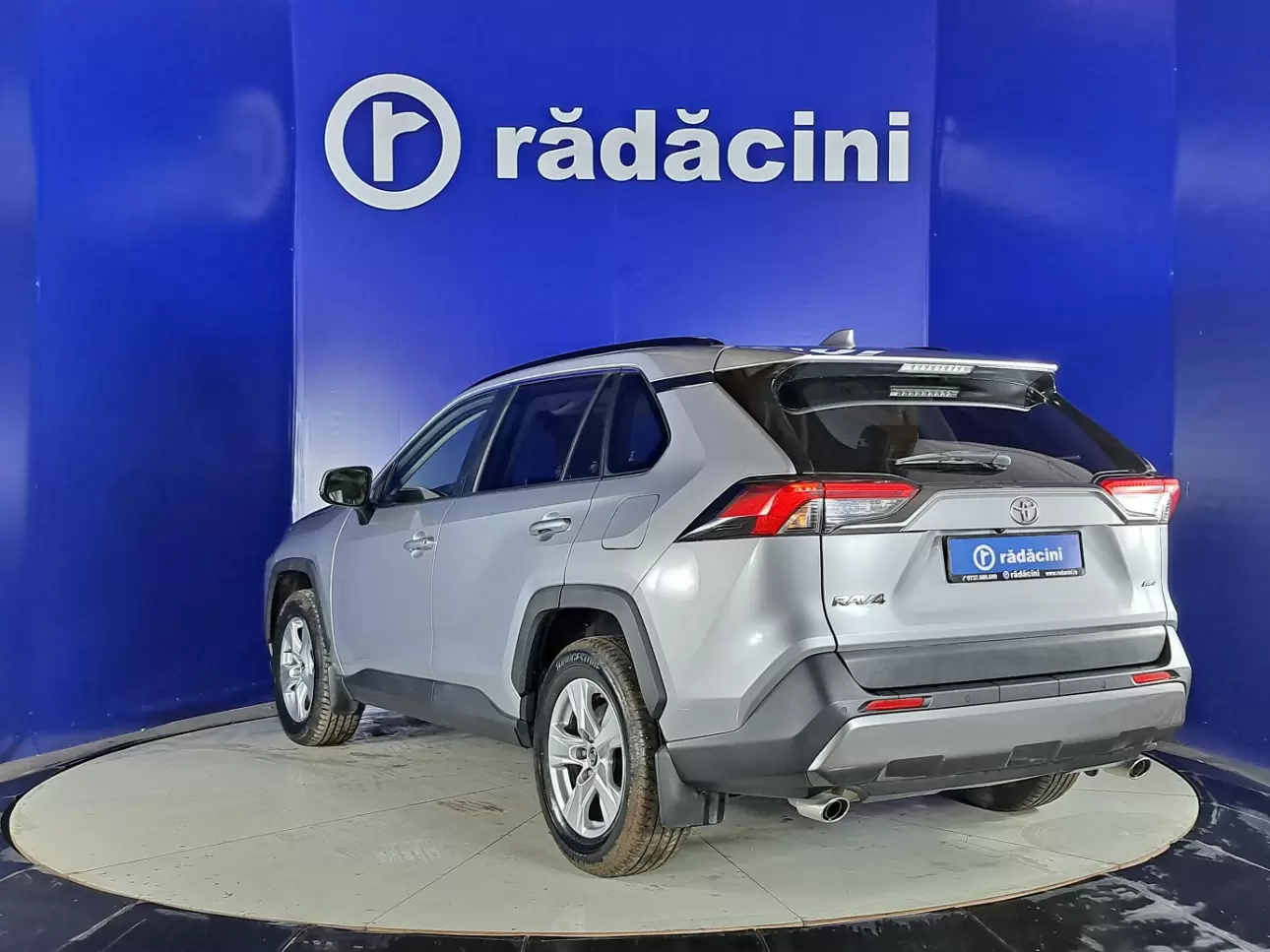 Toyota RAV4 SUV 2019