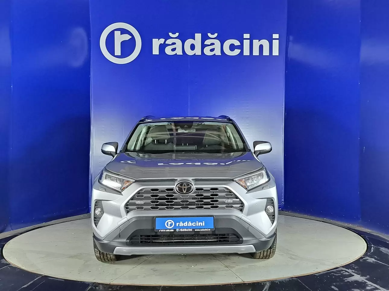 Toyota RAV4 SUV 2019