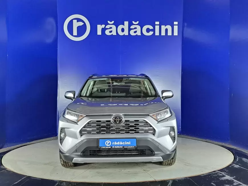 Toyota RAV4 SUV 2019