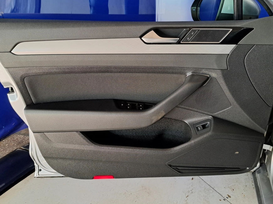 Volkswagen PASSAT Sedan 2021