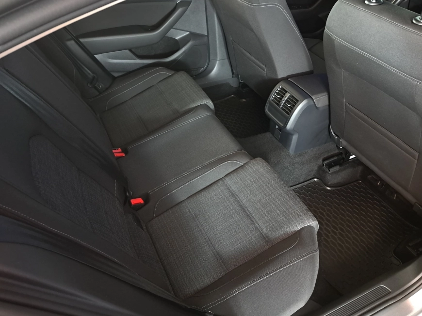 Volkswagen PASSAT Sedan 2021