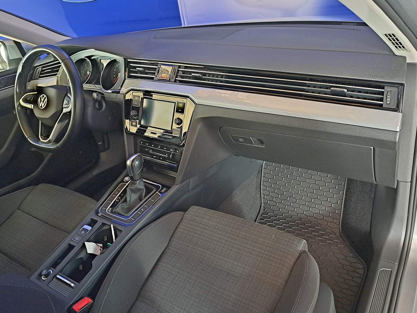 VOLKSWAGEN Passat 2021 — imagine 18