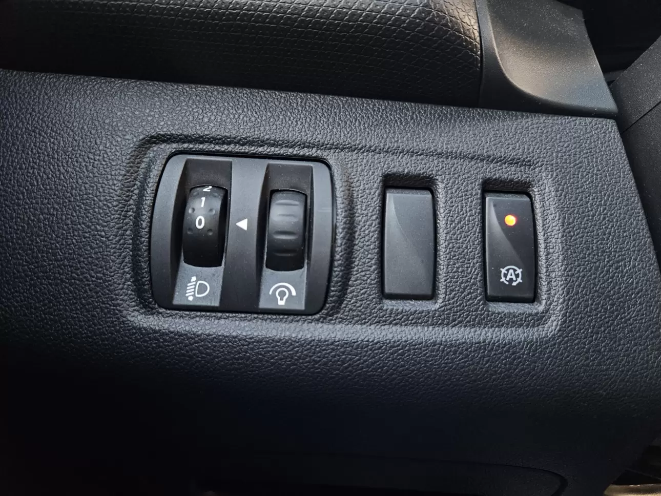 RENAULT CLIO 0.9TCe 90CP MT5 ZEN 2020