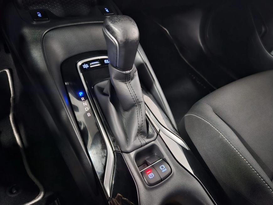 TOYOTA COROLLA HB 1.8 HYBRID DYNAMIC HSD CVT 2021