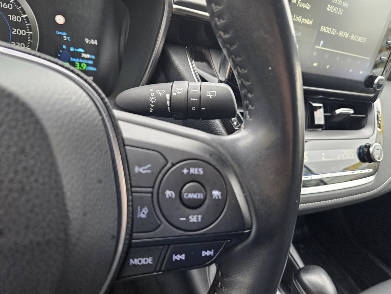 TOYOTA COROLLA HB 1.8 HYBRID BUSINESS HSD E-CVT 2020