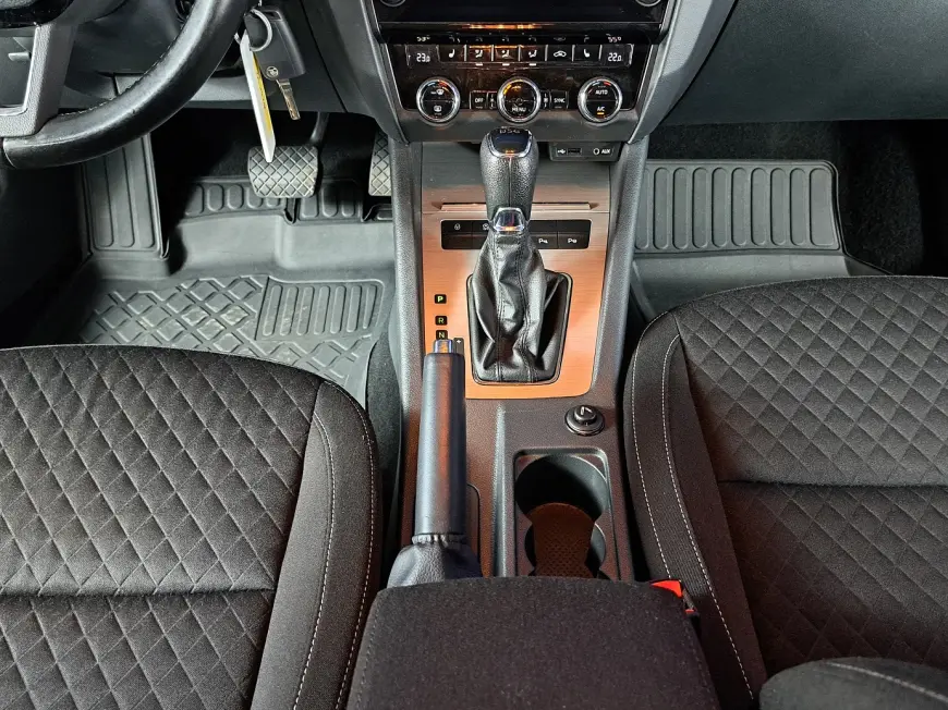SKODA OCTAVIA