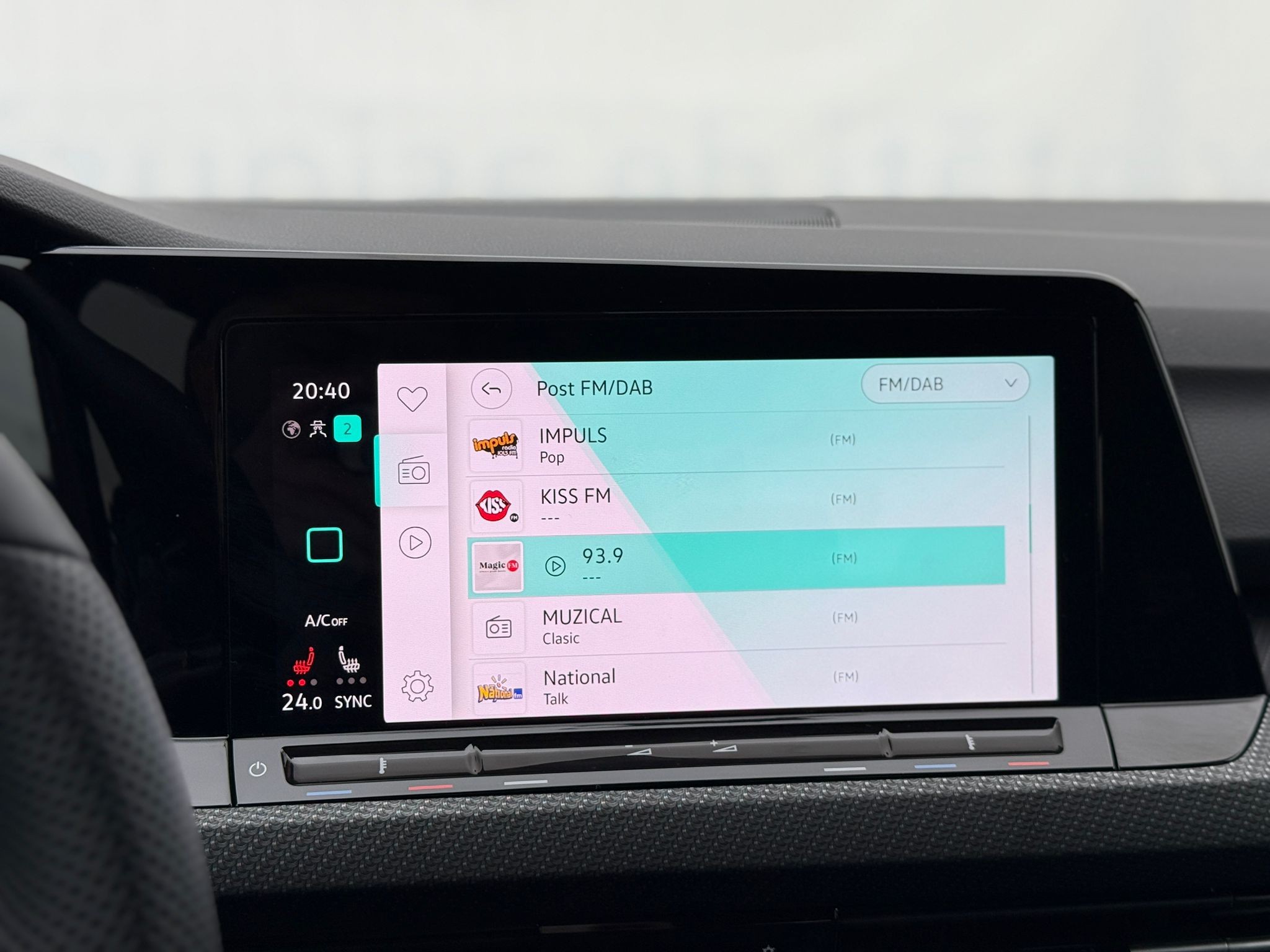VOLKSWAGEN Golf 2024 — imagine 17