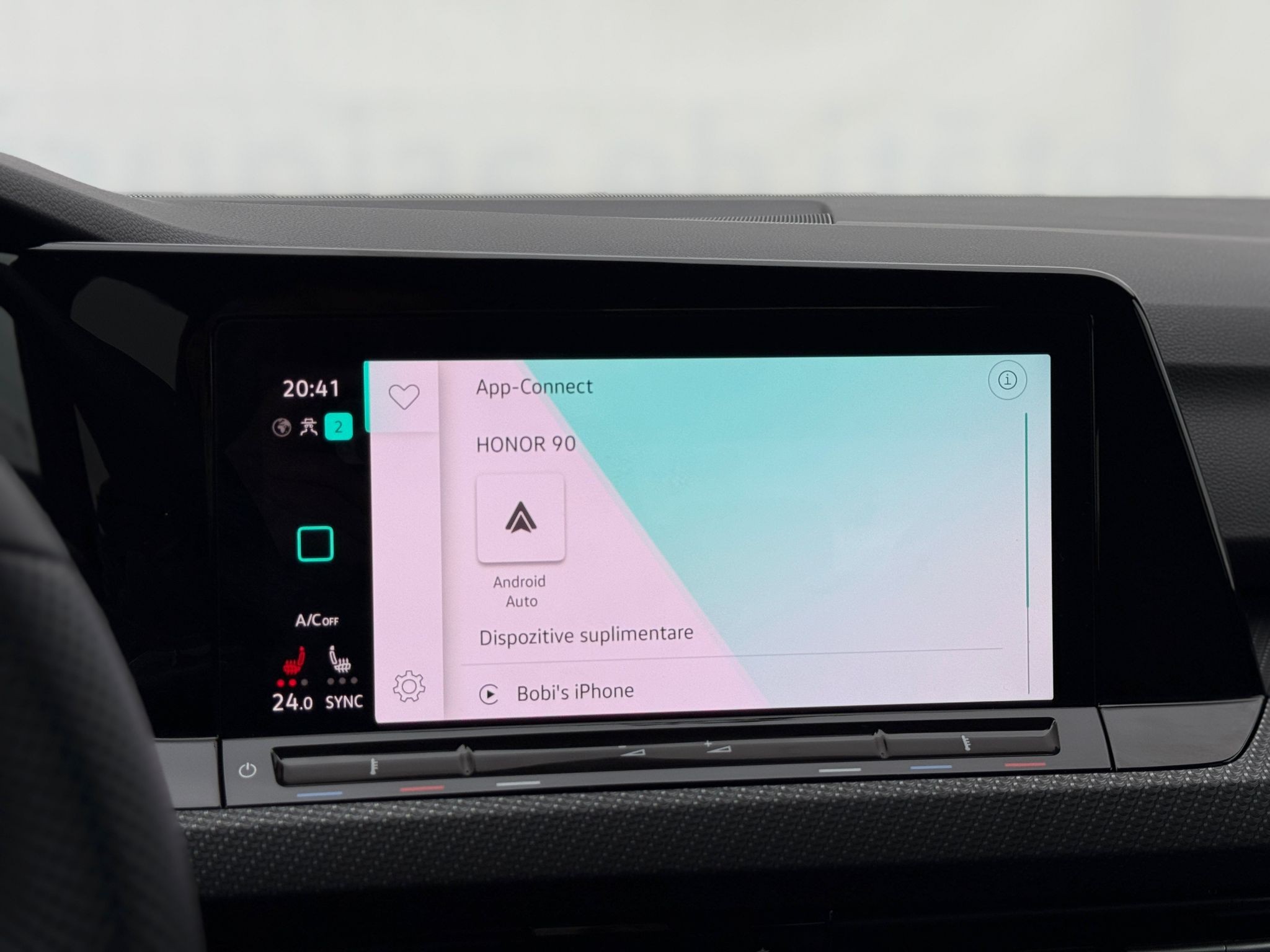 VOLKSWAGEN Golf 2024 — imagine 18
