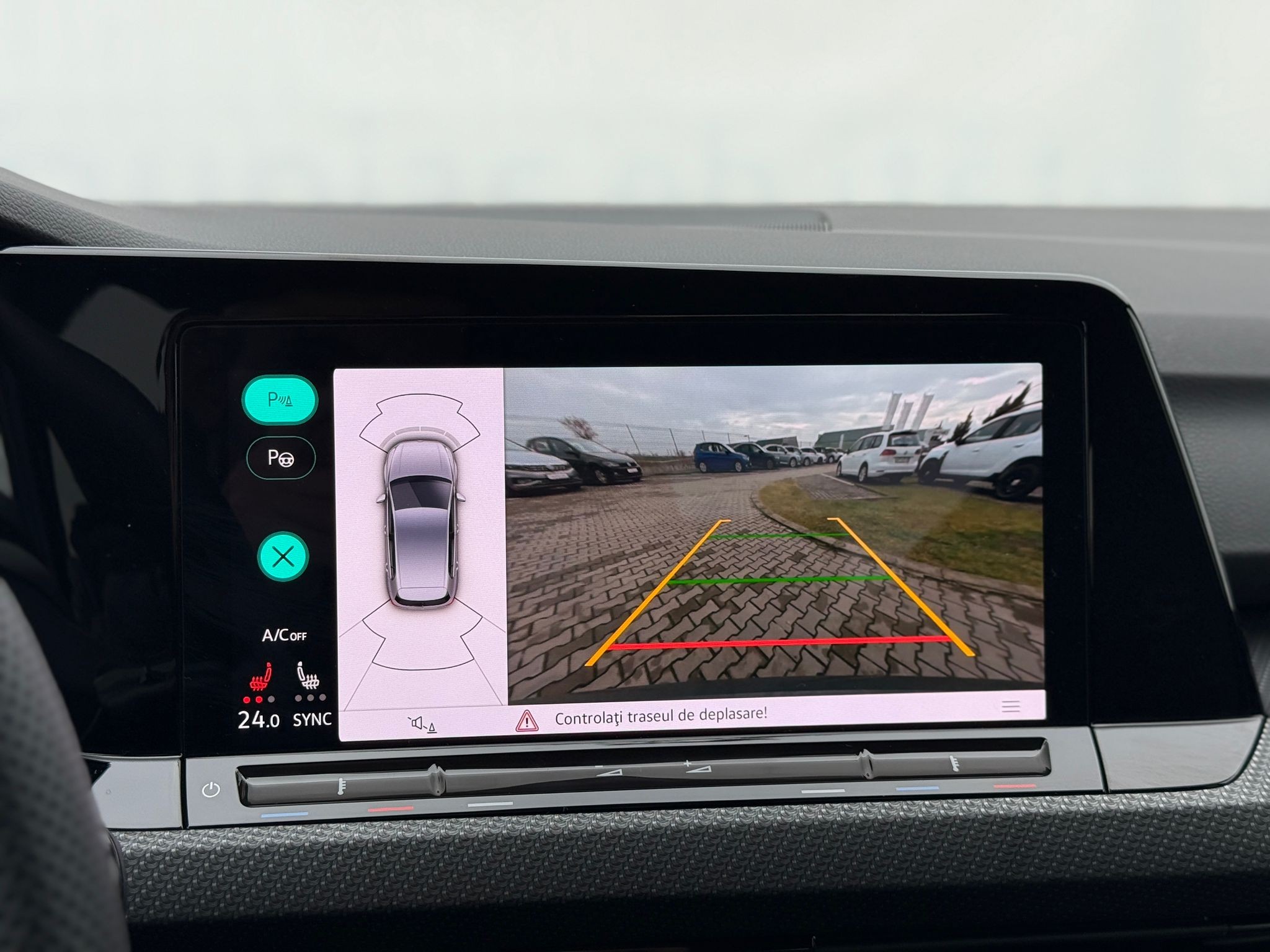 VOLKSWAGEN Golf 2024 — imagine 20