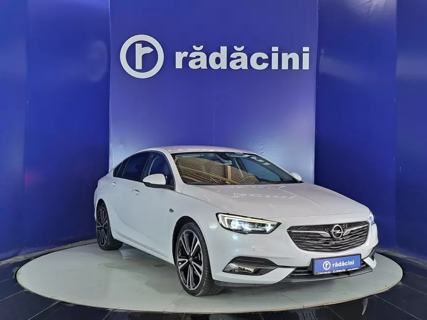 Opel INSIGNIA Sedan 2019