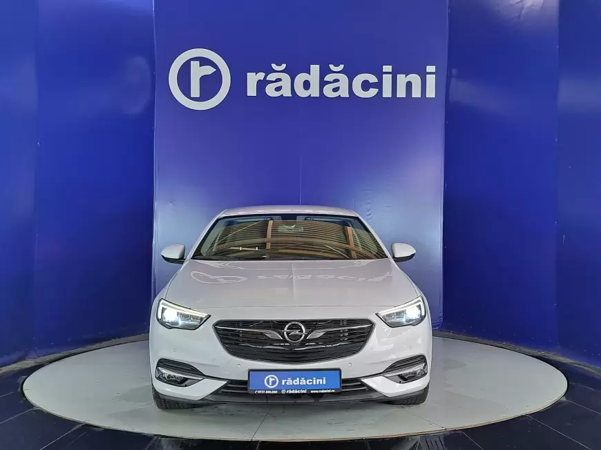 Opel INSIGNIA Sedan 2019