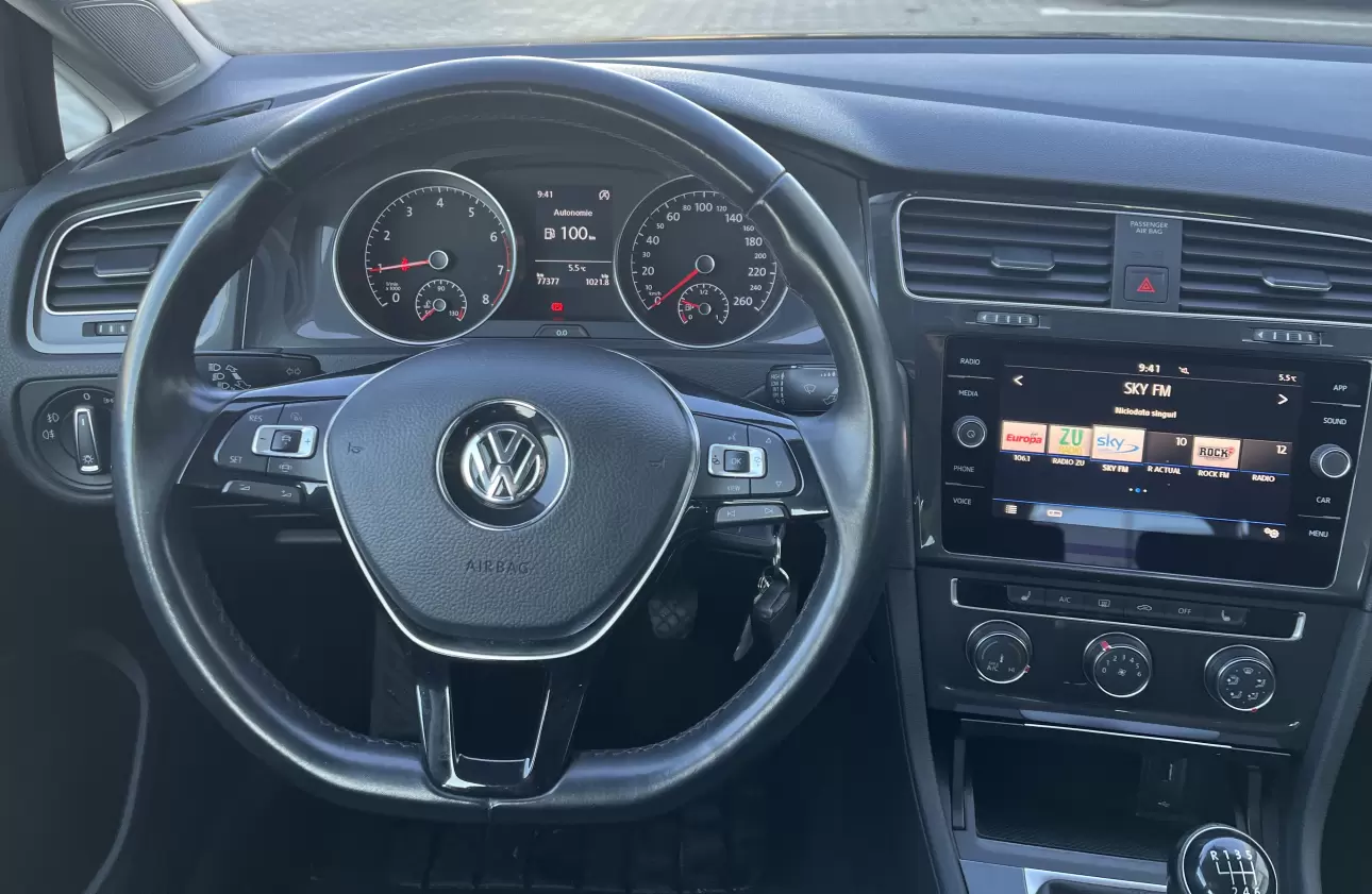 Volkswagen Golf Hatchback 2019