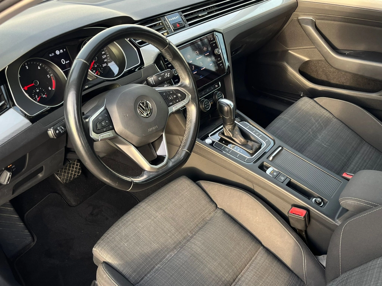 Volkswagen PASSAT Sedan 2019