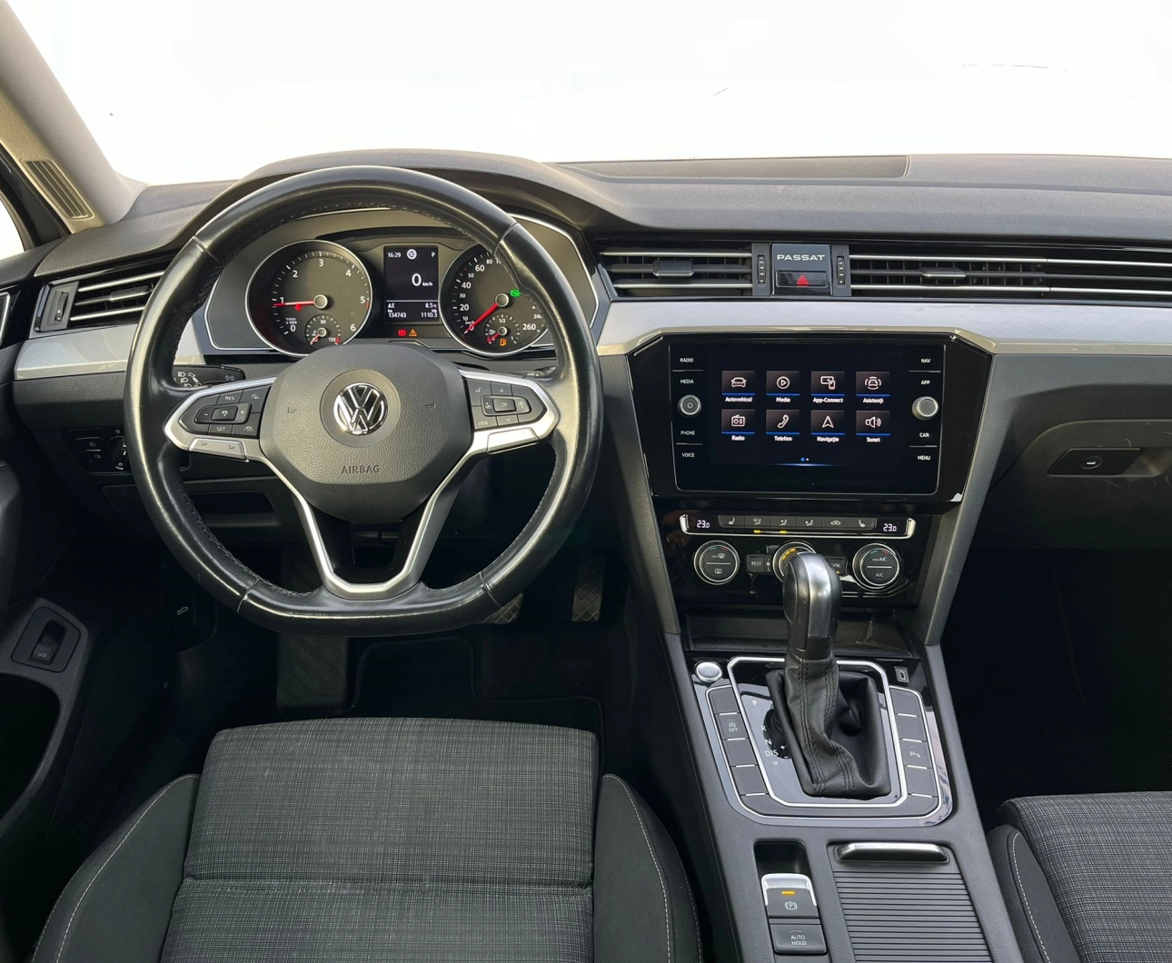 Volkswagen PASSAT Sedan 2019