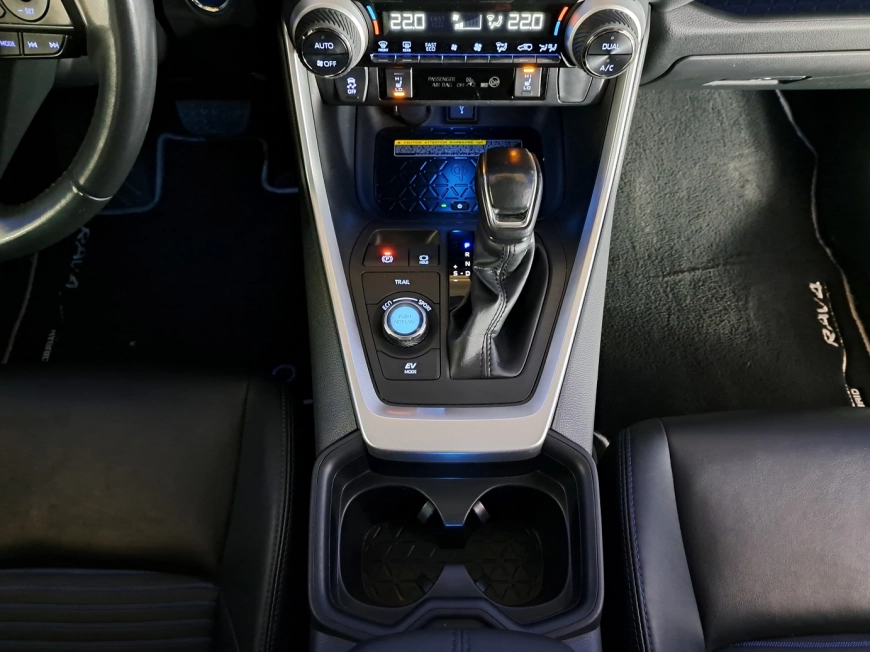 Toyota RAV4 SUV 2020