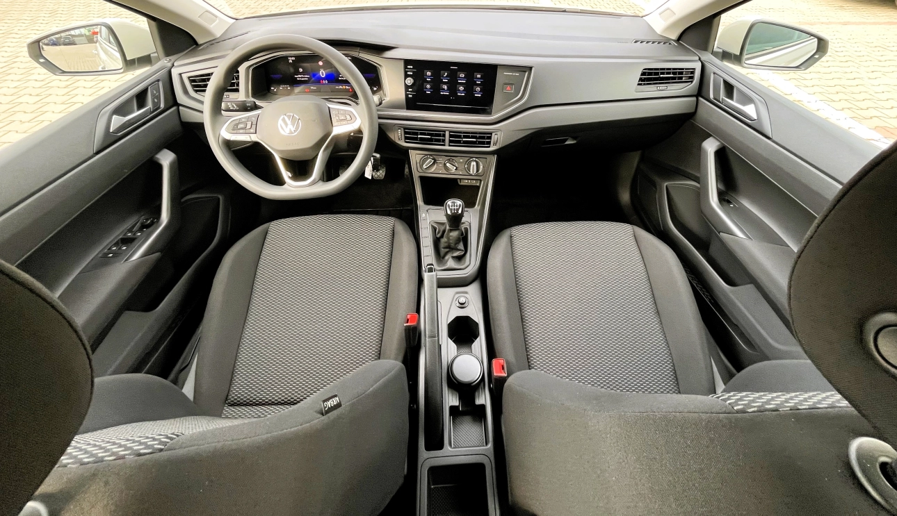 Volkswagen Polo 1.0 MPI Base Hatchback 2024