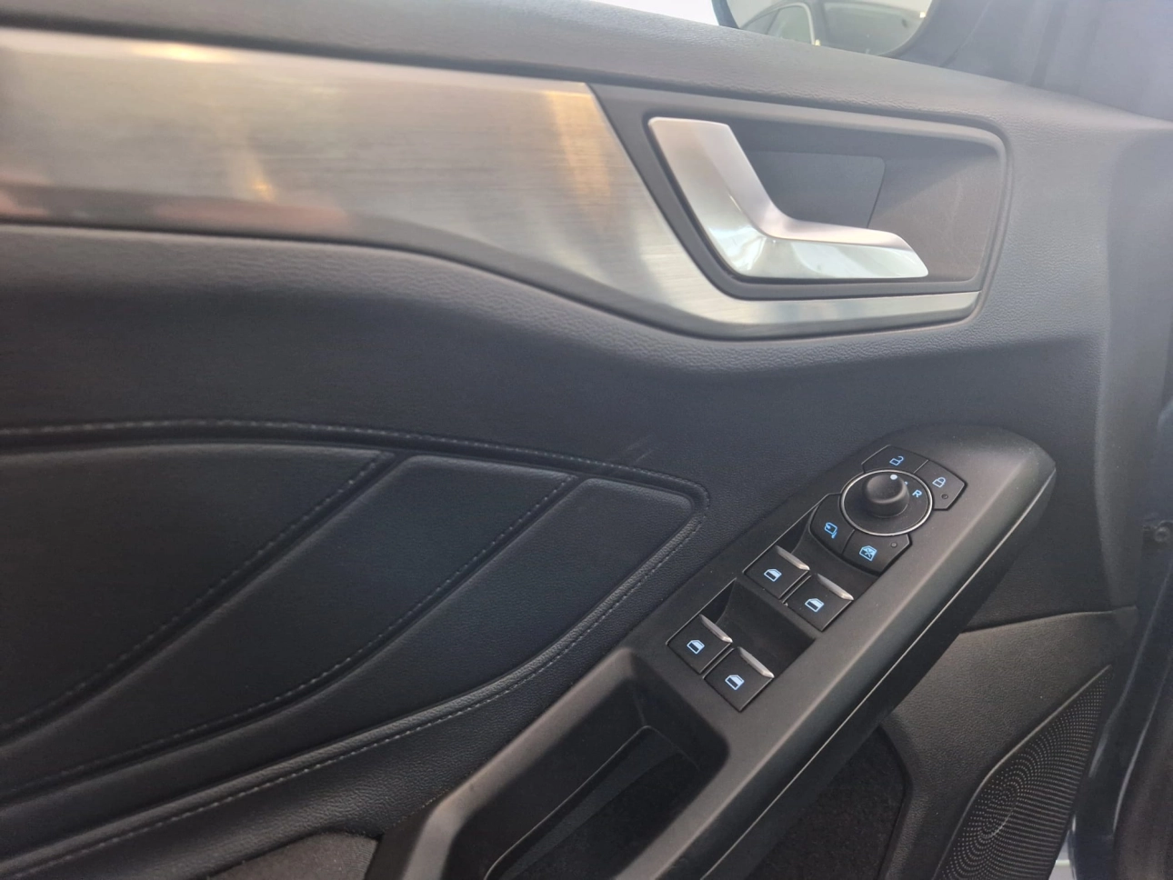 FORD FOCUS HB 1.0 ECOBOOST MHEV 125CP TITANIUM DESIGN AT7 2023