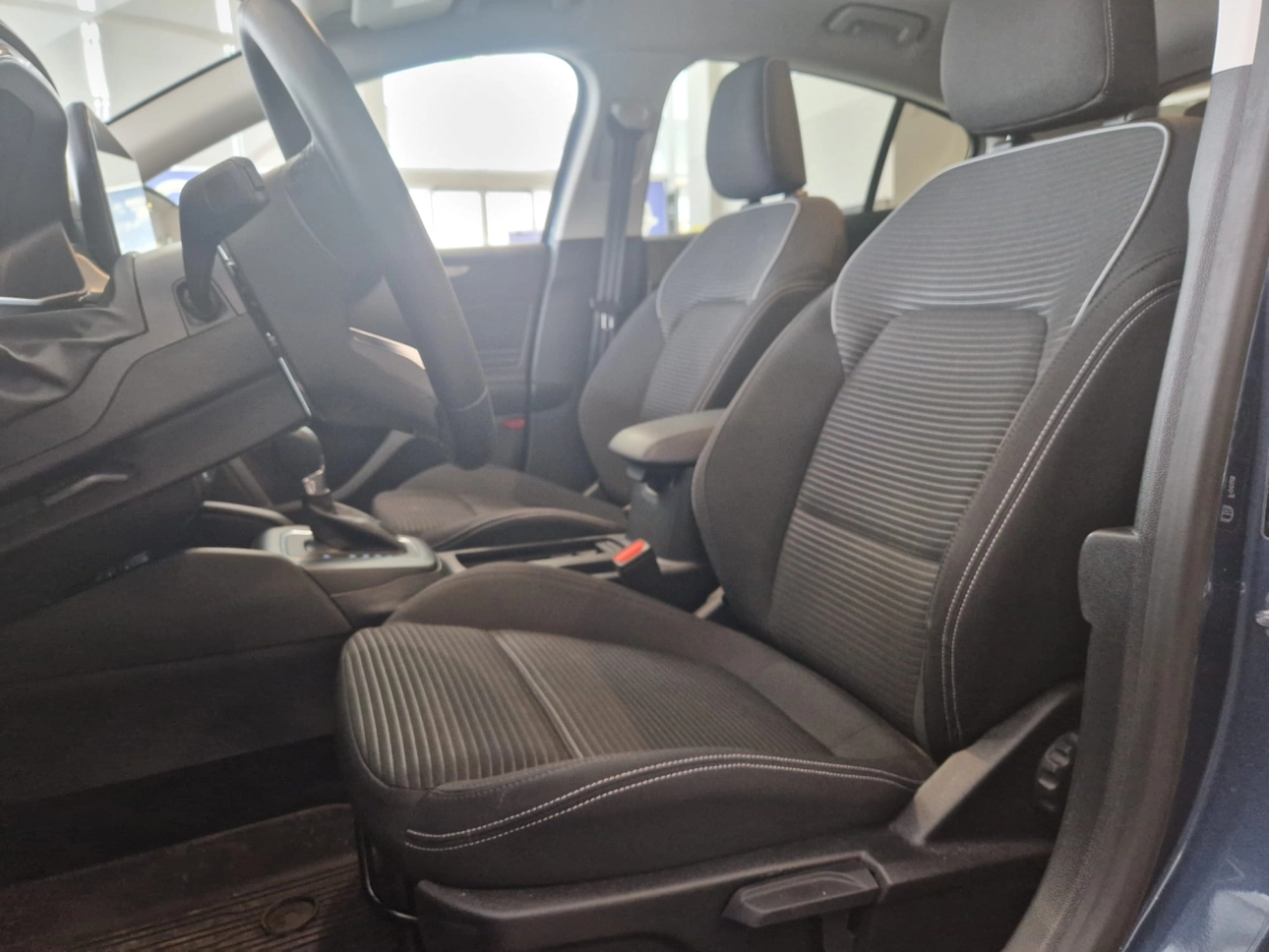 FORD FOCUS HB 1.0 ECOBOOST MHEV 125CP TITANIUM DESIGN AT7 2023