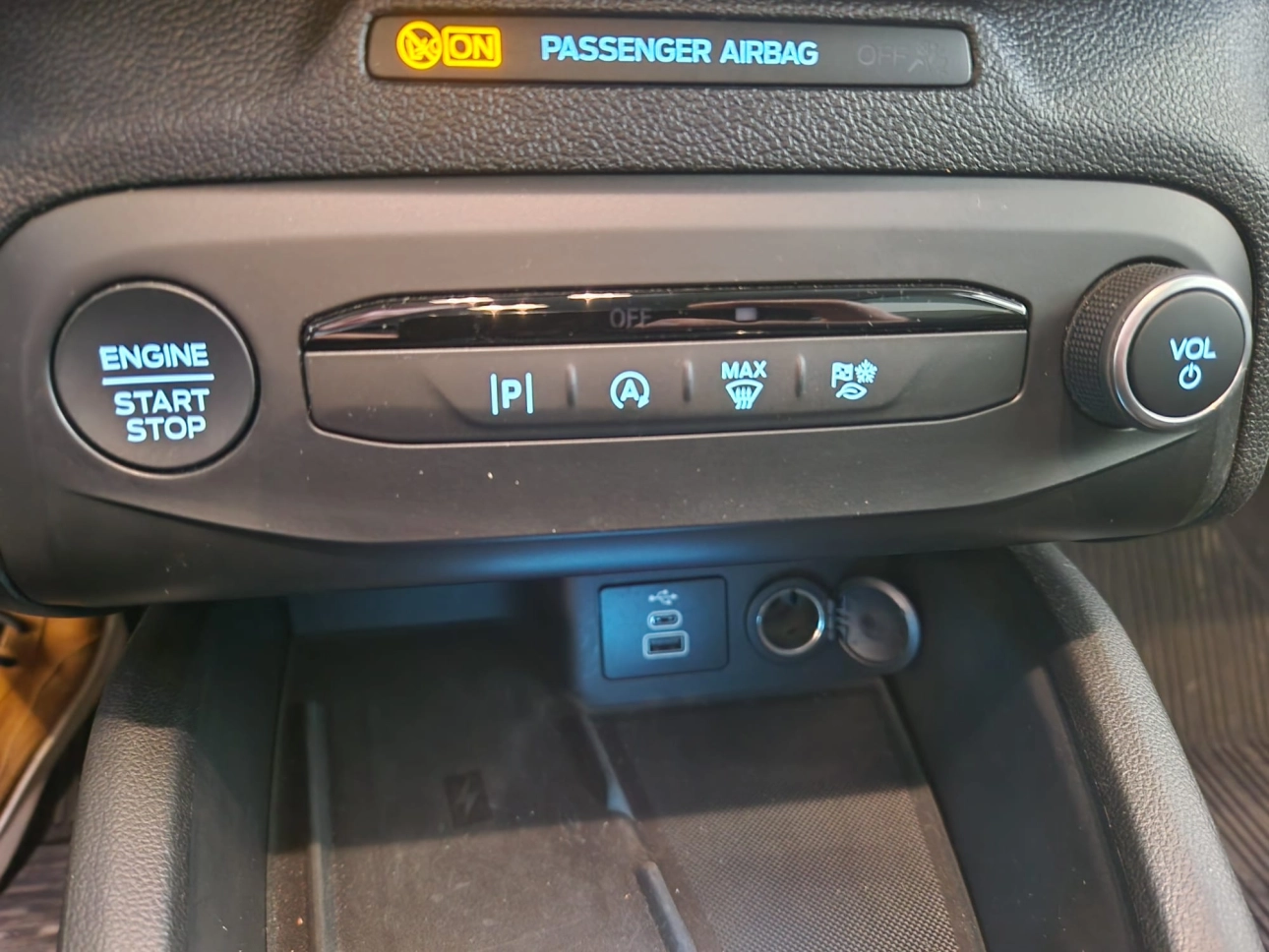 FORD FOCUS HB 1.0 ECOBOOST MHEV 125CP TITANIUM DESIGN AT7 2023