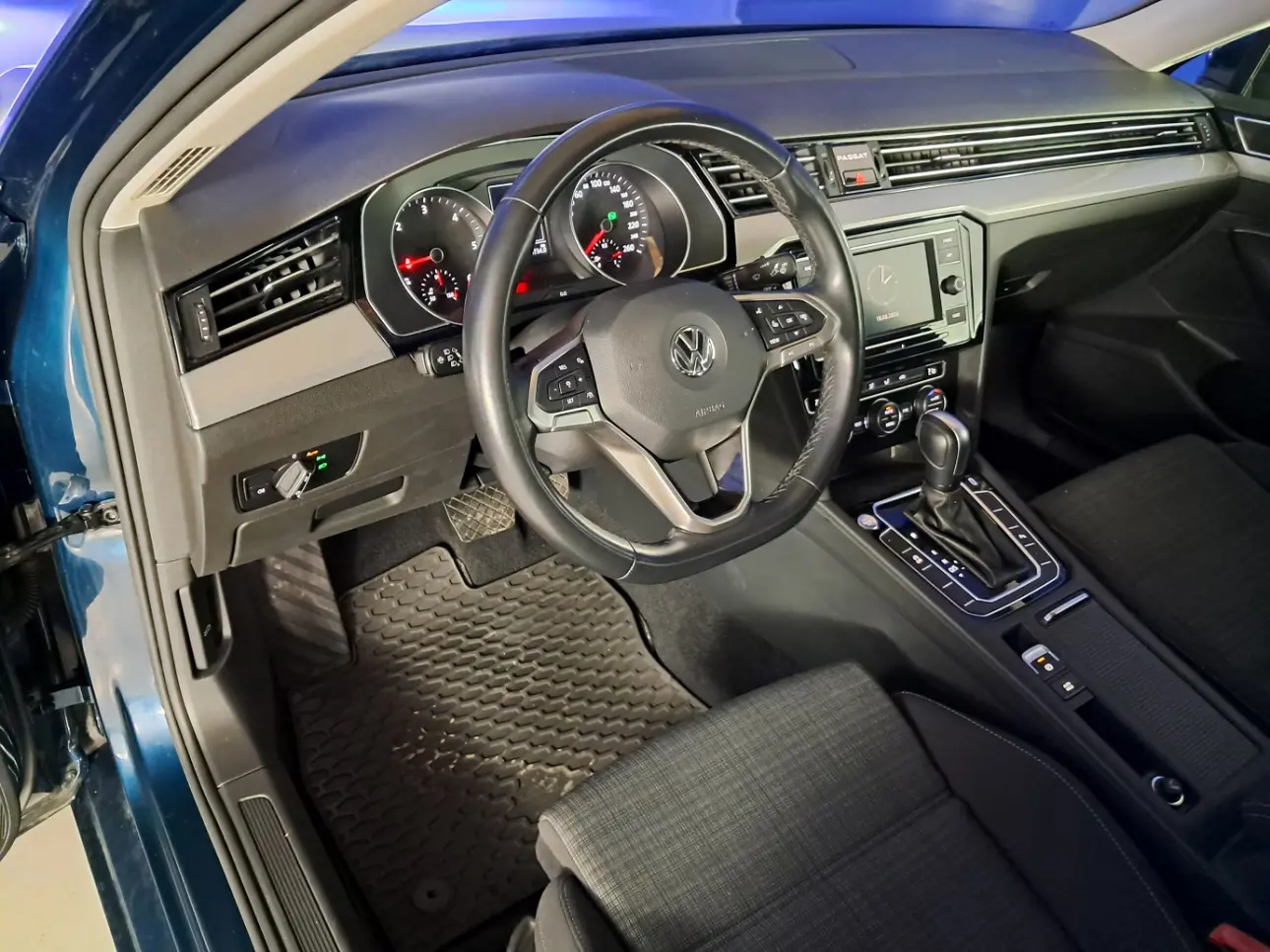 VOLKSWAGEN PASSAT 1.6 TDI 120CP DSG COMFORTLINE 2020