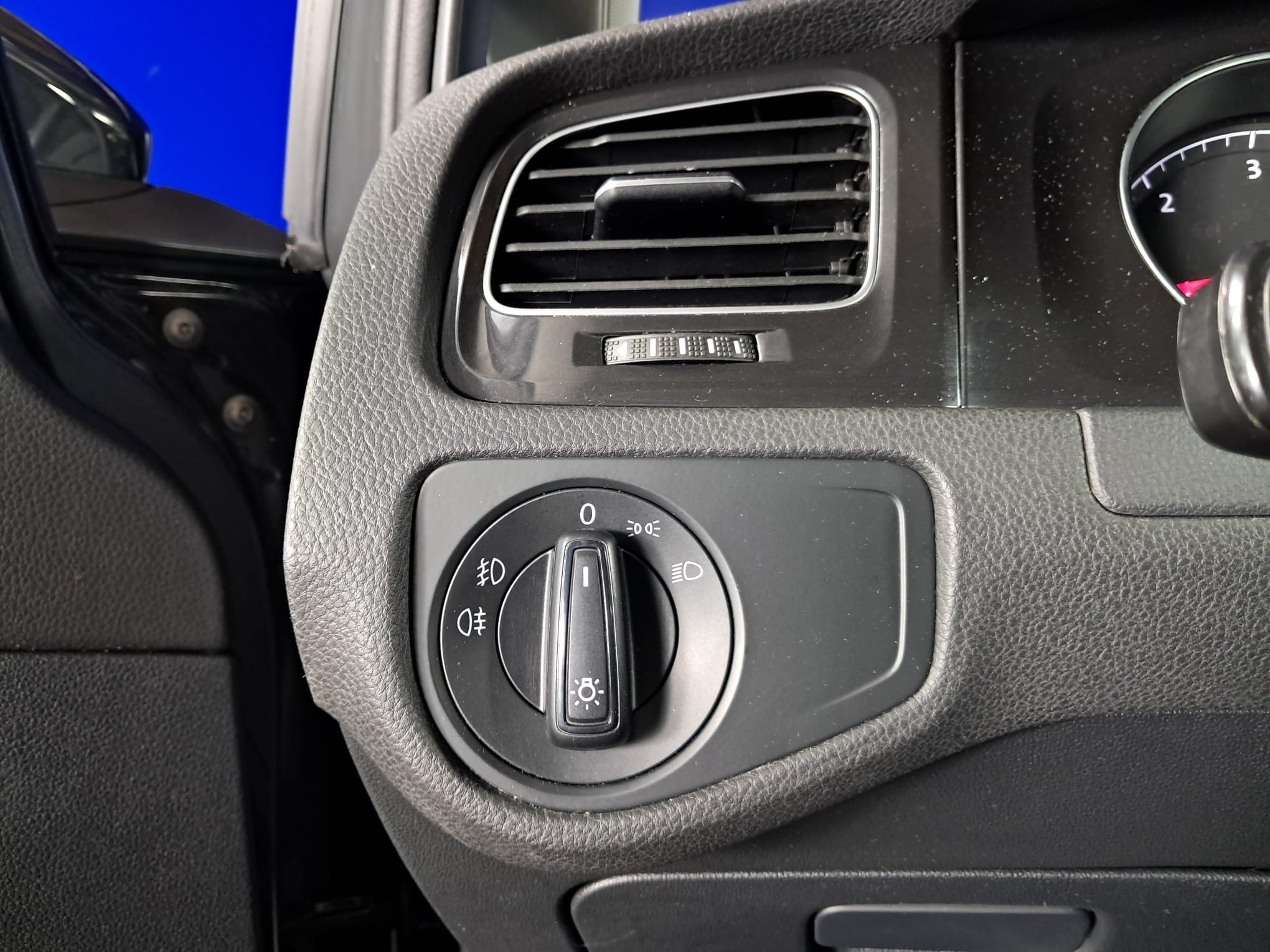 VOLKSWAGEN Golf 2019 — imagine 15