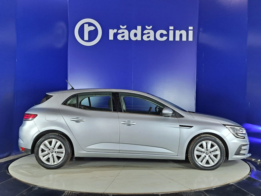 Renault MEGANE Hatchback 2021