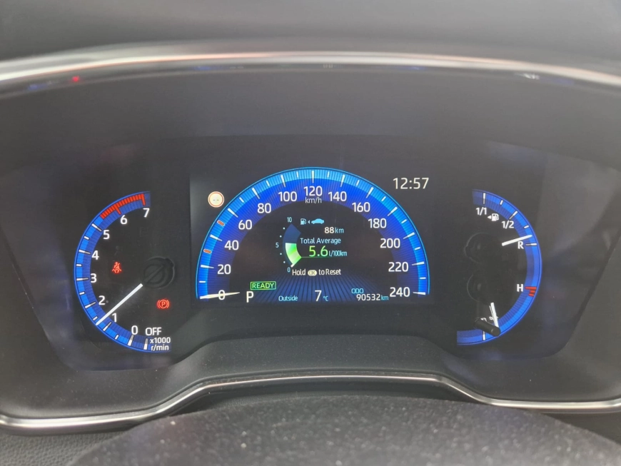 TOYOTA COROLLA HB 1.8 HYBRID DYNAMIC HSD E-CVT 2021