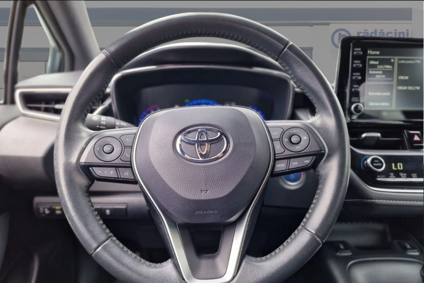 TOYOTA COROLLA HB 1.8 HYBRID DYNAMIC HSD E-CVT 2021