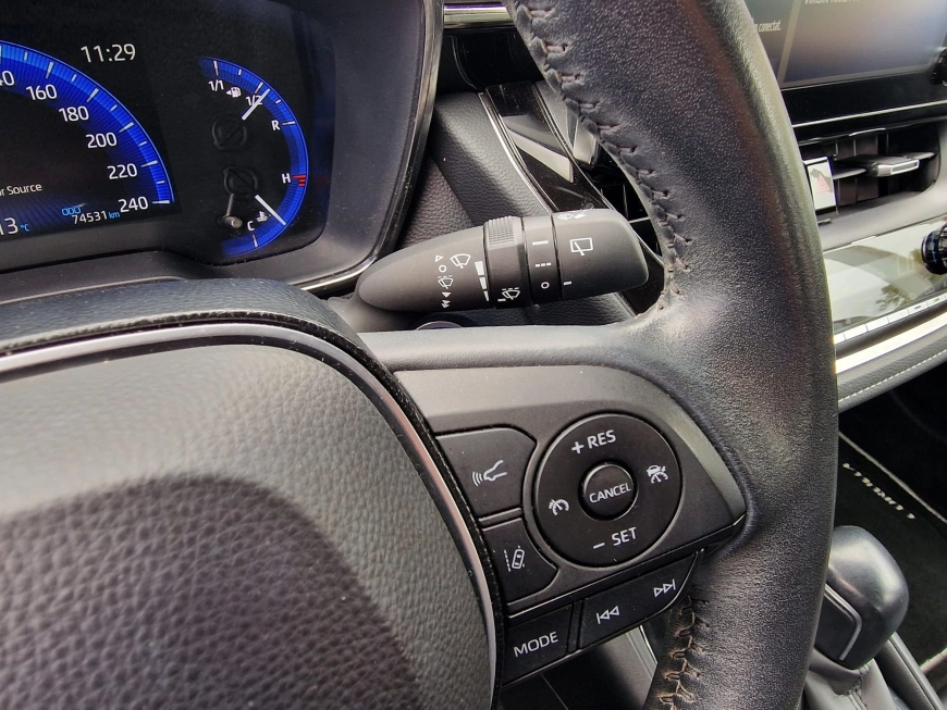 TOYOTA COROLLA HB 1.8 HYBRID DYNAMIC HSD E-CVT 2021