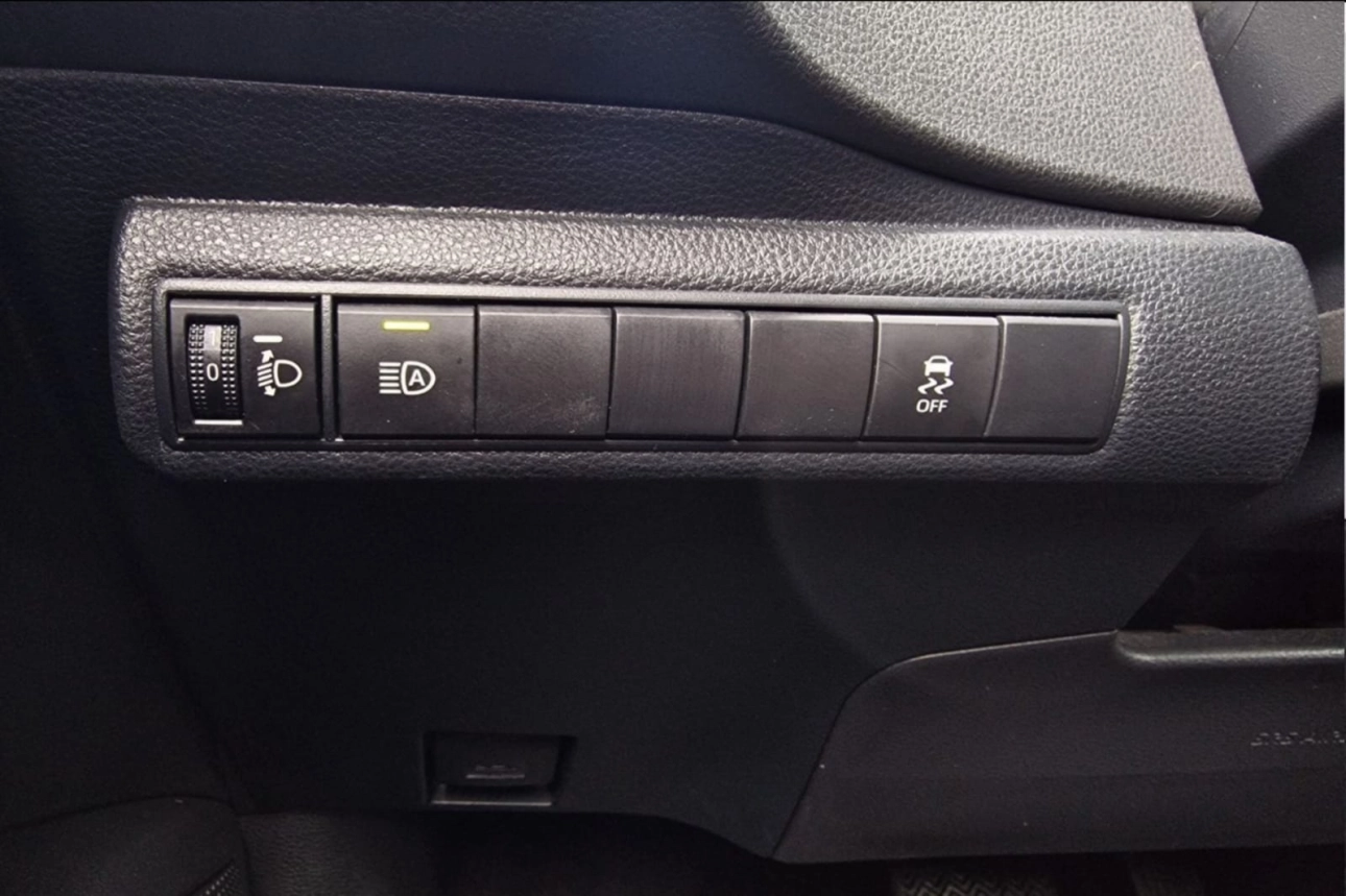 TOYOTA COROLLA HB 1.8 HYBRID DYNAMIC HSD E-CVT 2021