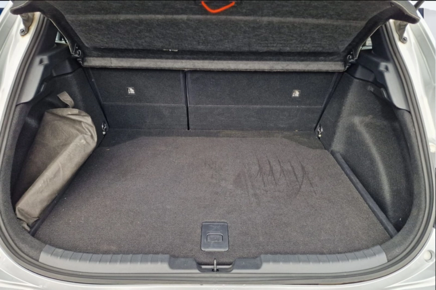 TOYOTA COROLLA HB 1.8 HYBRID DYNAMIC HSD E-CVT 2021