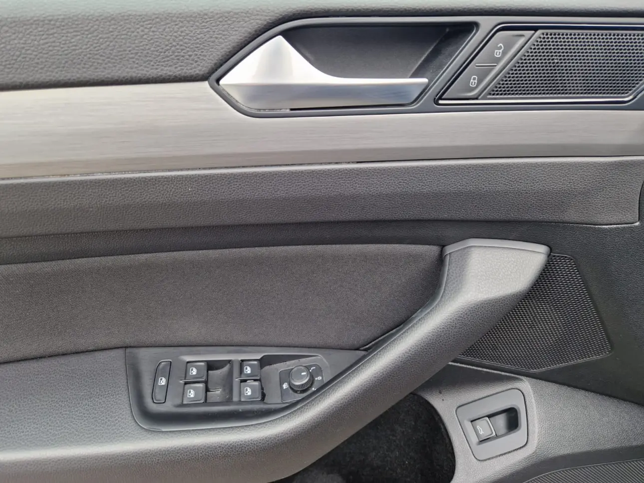 VOLKSWAGEN PASSAT SEDAN Advance 2.0 TDI