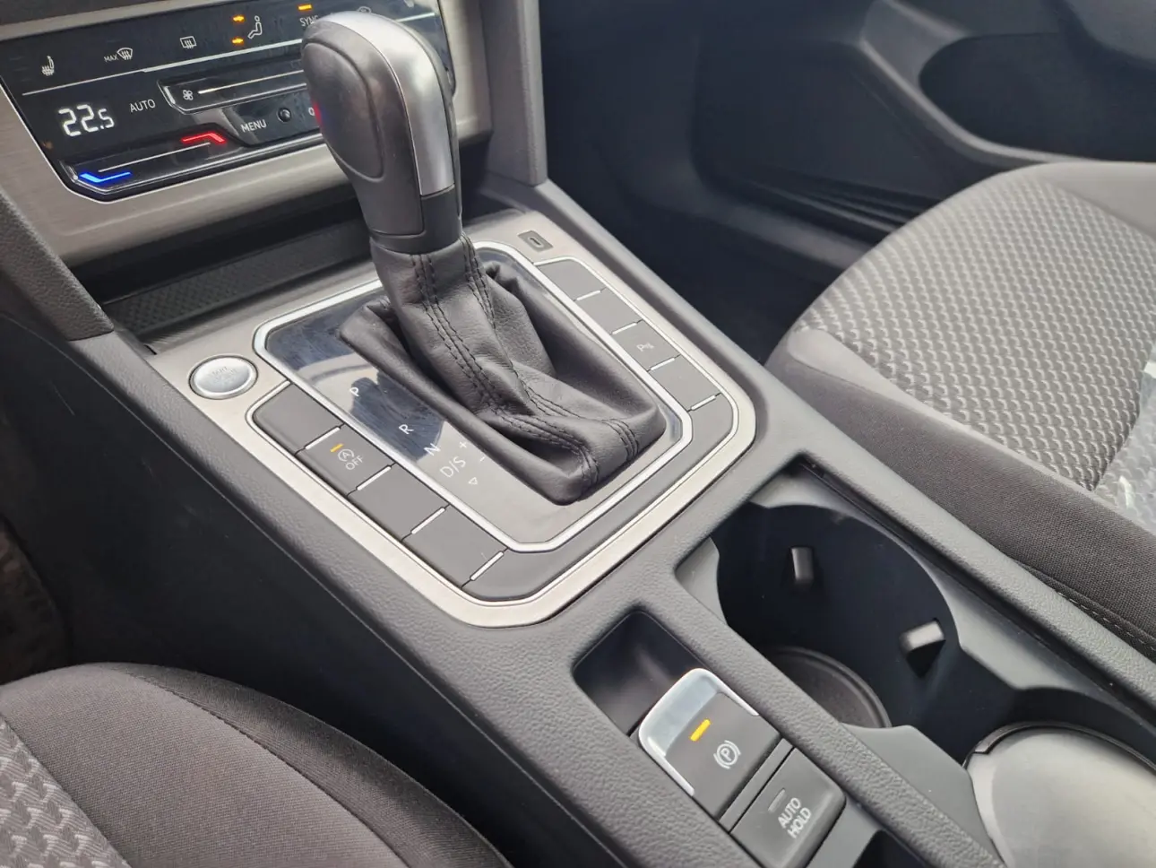 VOLKSWAGEN PASSAT SEDAN Advance 2.0 TDI