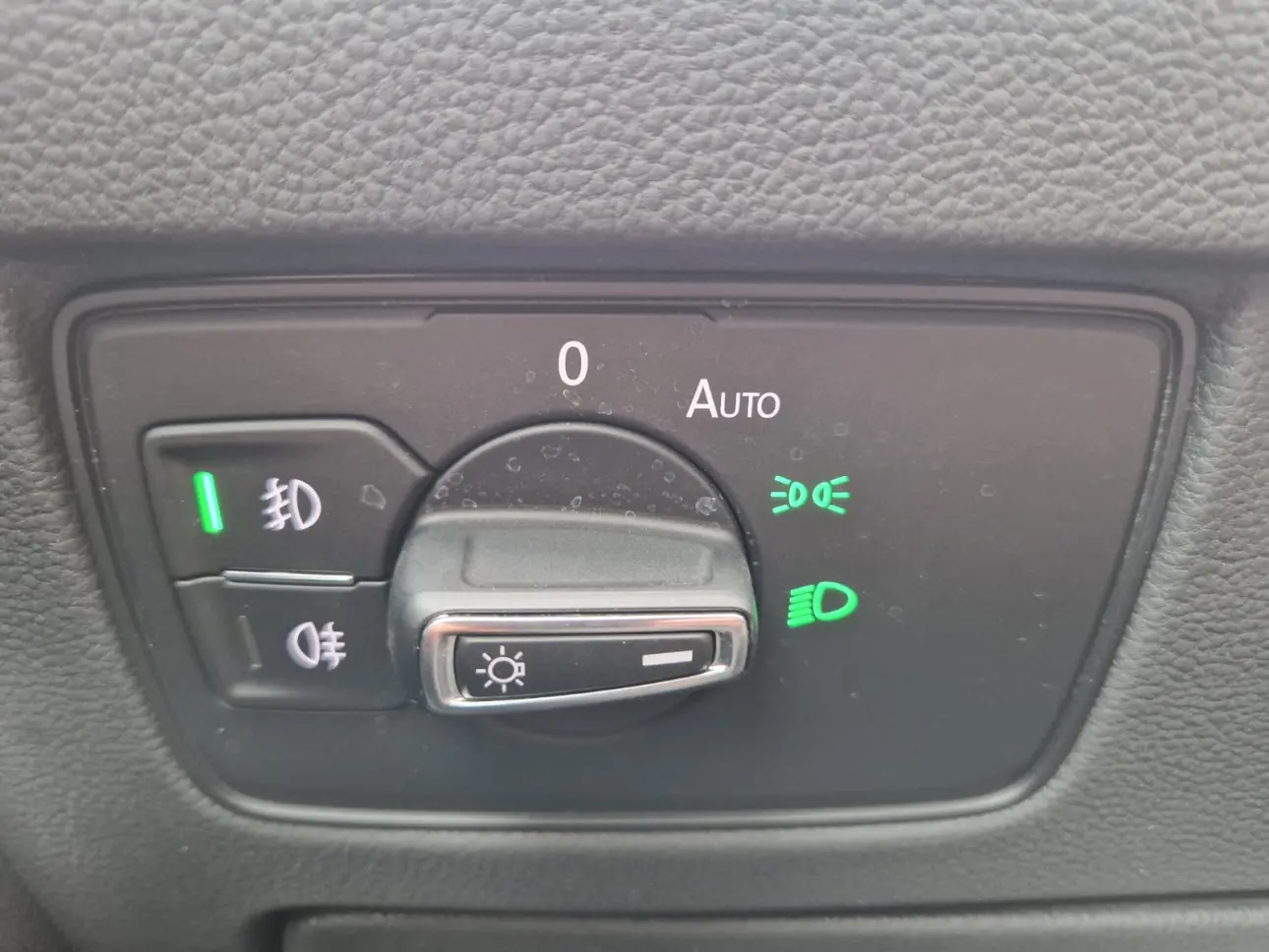 VOLKSWAGEN PASSAT SEDAN Advance 2.0 TDI