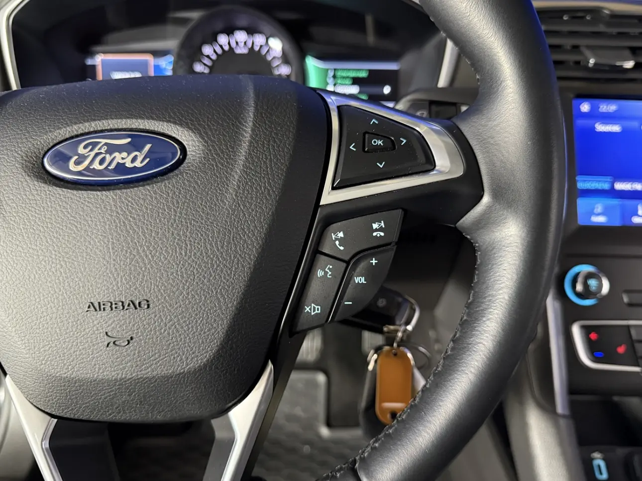 FORD MONDEO
