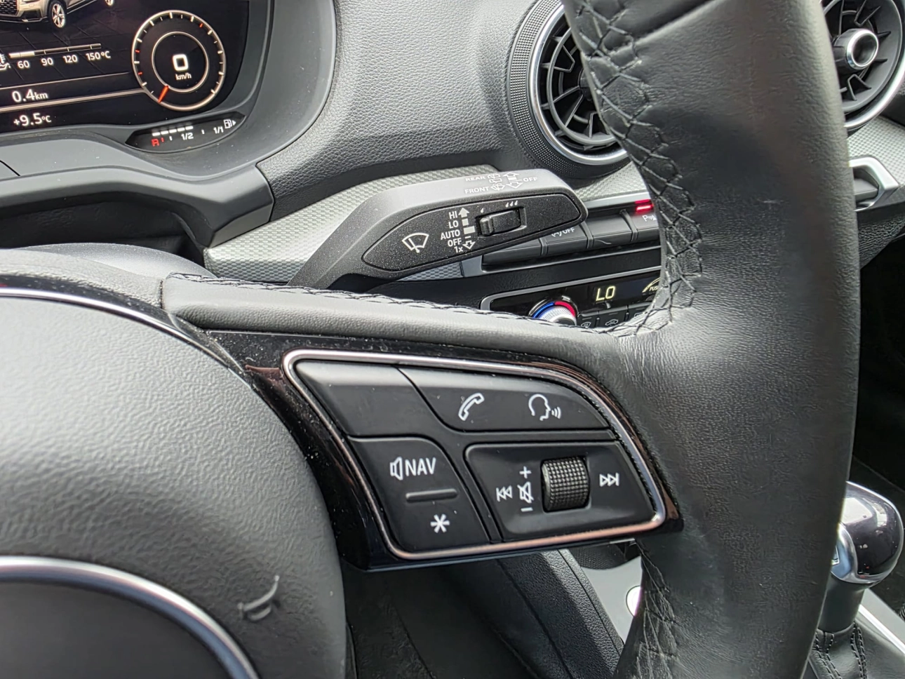 AUDI Q2 1.5 35 TFSI S TRONIC