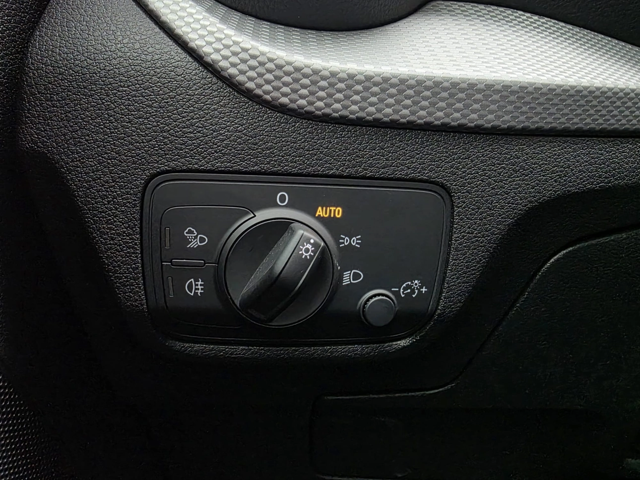 AUDI Q2 1.5 35 TFSI S TRONIC