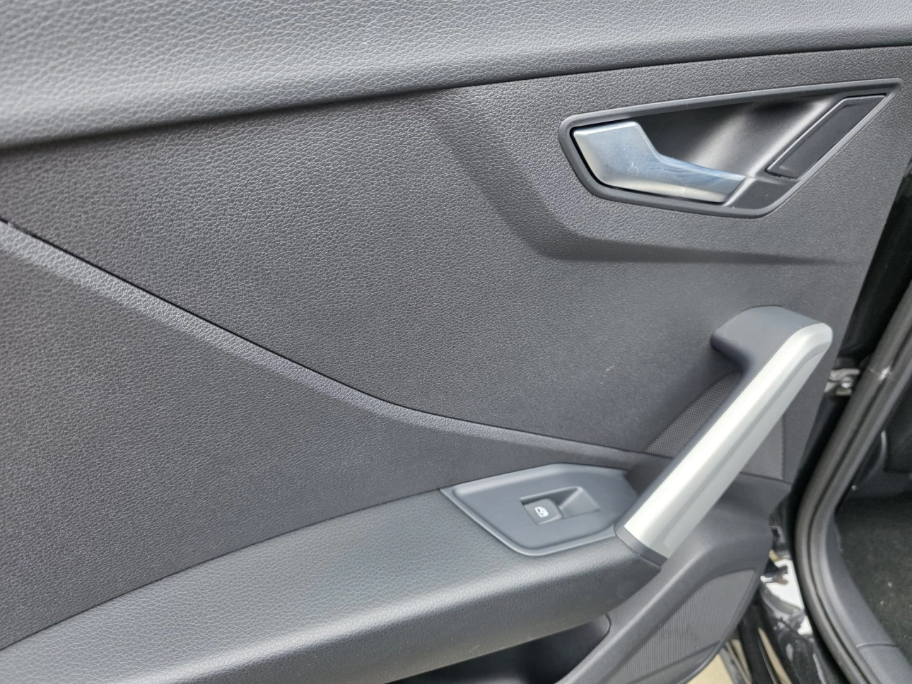 AUDI Q2 1.5 35 TFSI S TRONIC