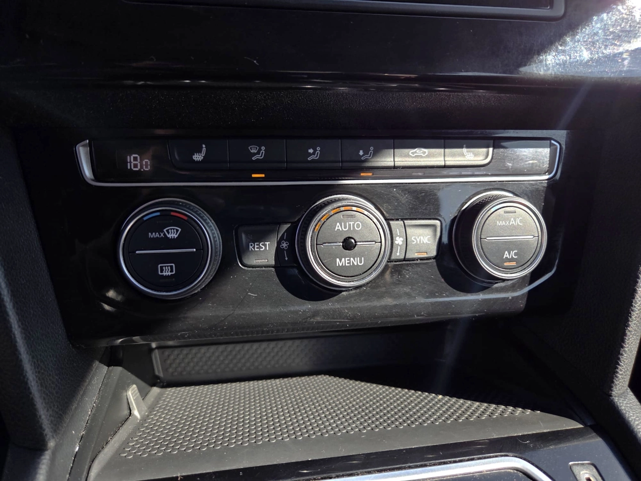 VOLKSWAGEN PASSAT Comfortline 2.0 TDI DSG 150 CP