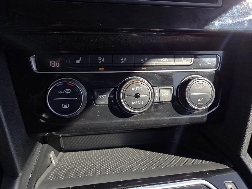 VOLKSWAGEN PASSAT Comfortline 2.0 TDI DSG 150 CP