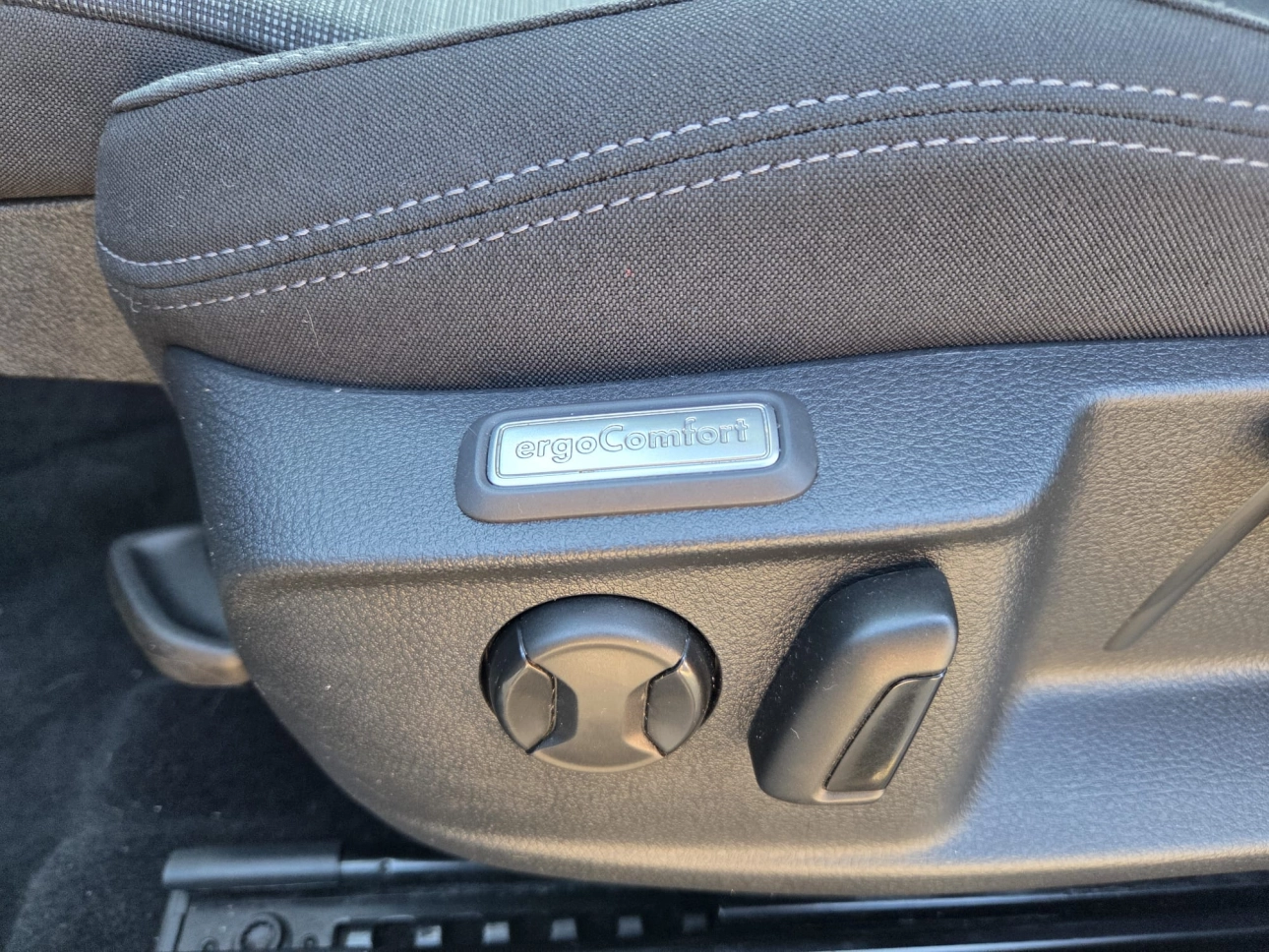 VOLKSWAGEN PASSAT Comfortline 2.0 TDI DSG 150 CP