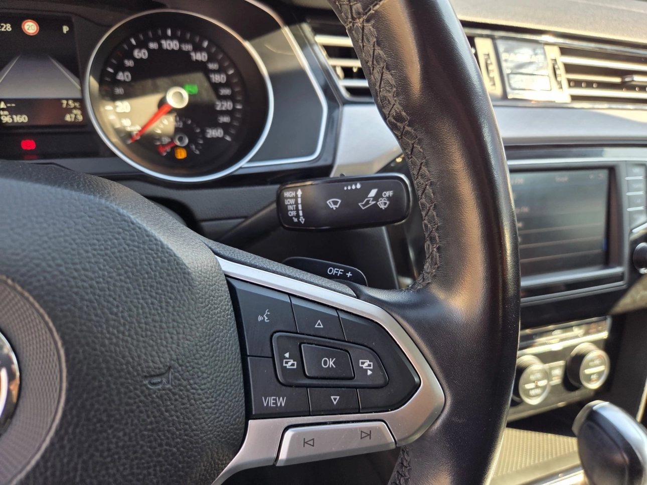 VOLKSWAGEN PASSAT Comfortline 2.0 TDI DSG 150 CP