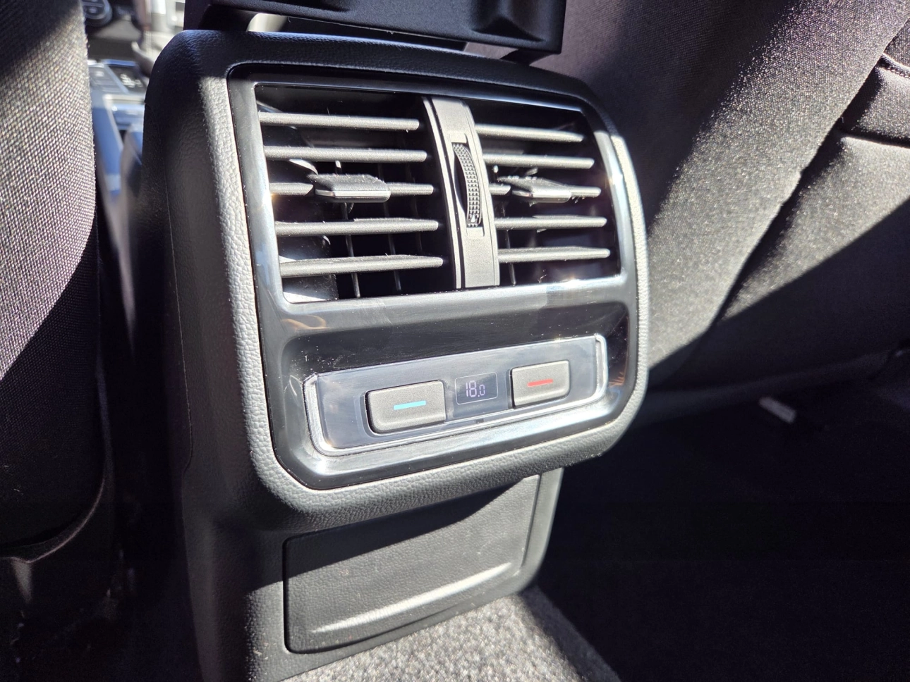 VOLKSWAGEN PASSAT Comfortline 2.0 TDI DSG 150 CP