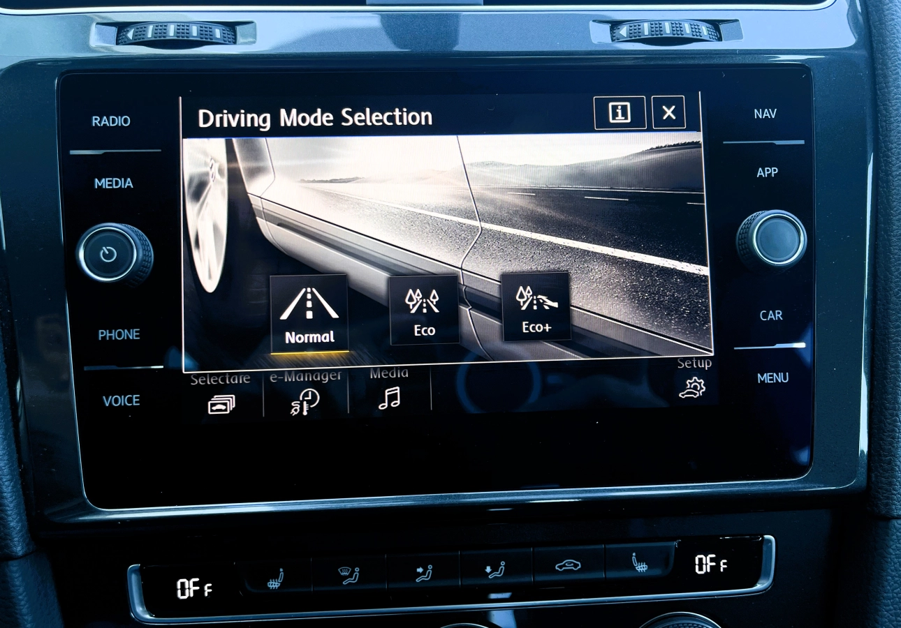 Volkswagen e-Golf Hatchback 2019