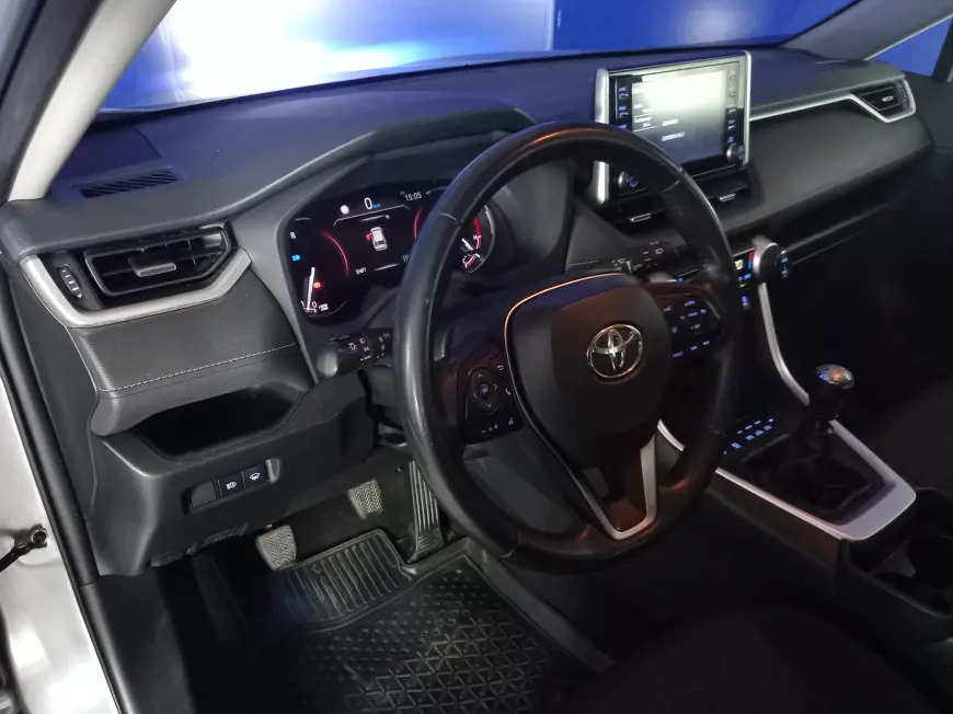 TOYOTA RAV 4