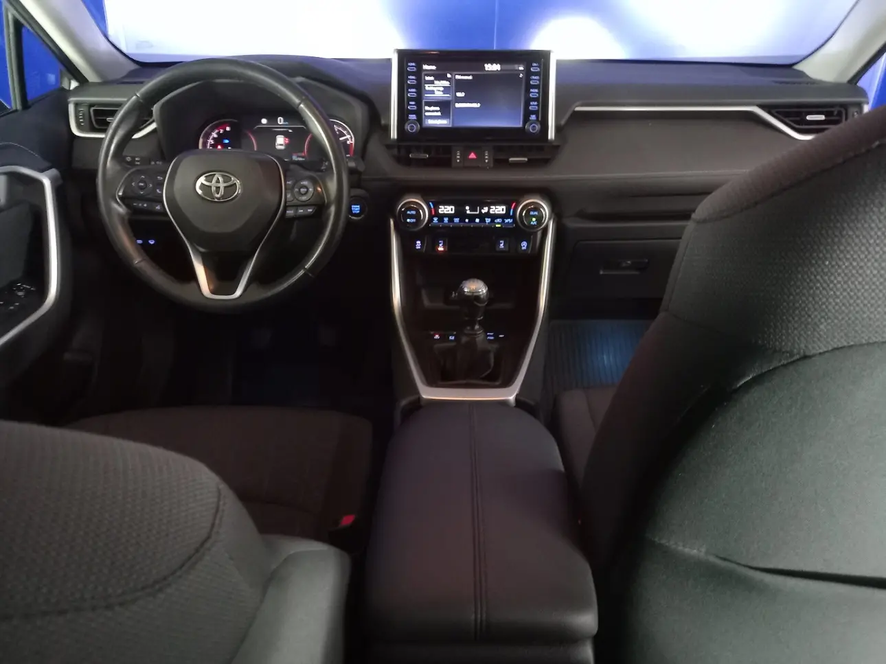 TOYOTA RAV 4