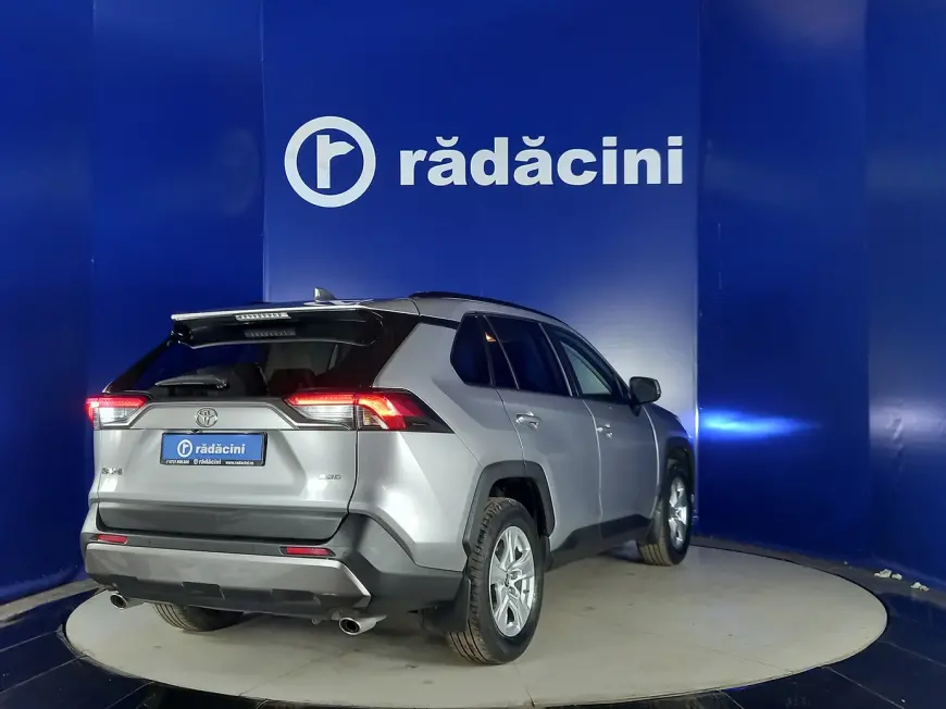 TOYOTA RAV 4