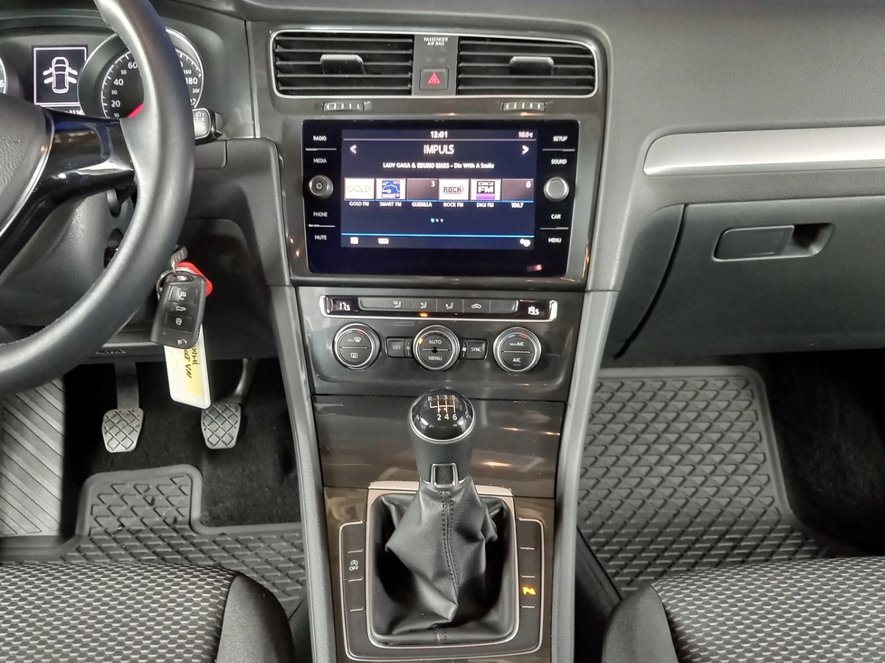 Volkswagen GOLF Hatchback 2019